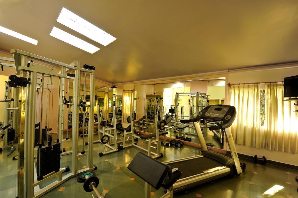 Imperial Heights Hotel Алмора Екстериор снимка