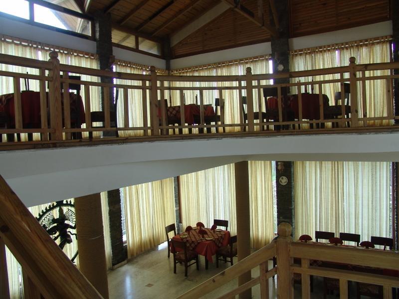Imperial Heights Hotel Алмора Екстериор снимка