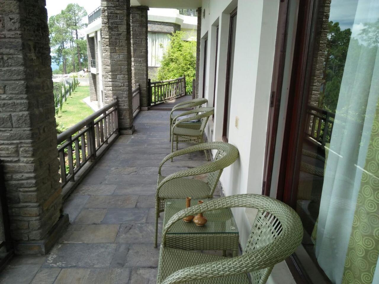 Imperial Heights Hotel Алмора Екстериор снимка