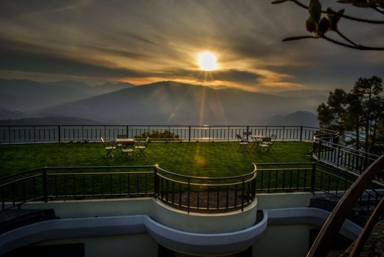 Imperial Heights Hotel Алмора Екстериор снимка