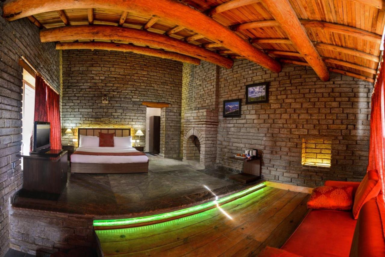 Imperial Heights Hotel Алмора Екстериор снимка